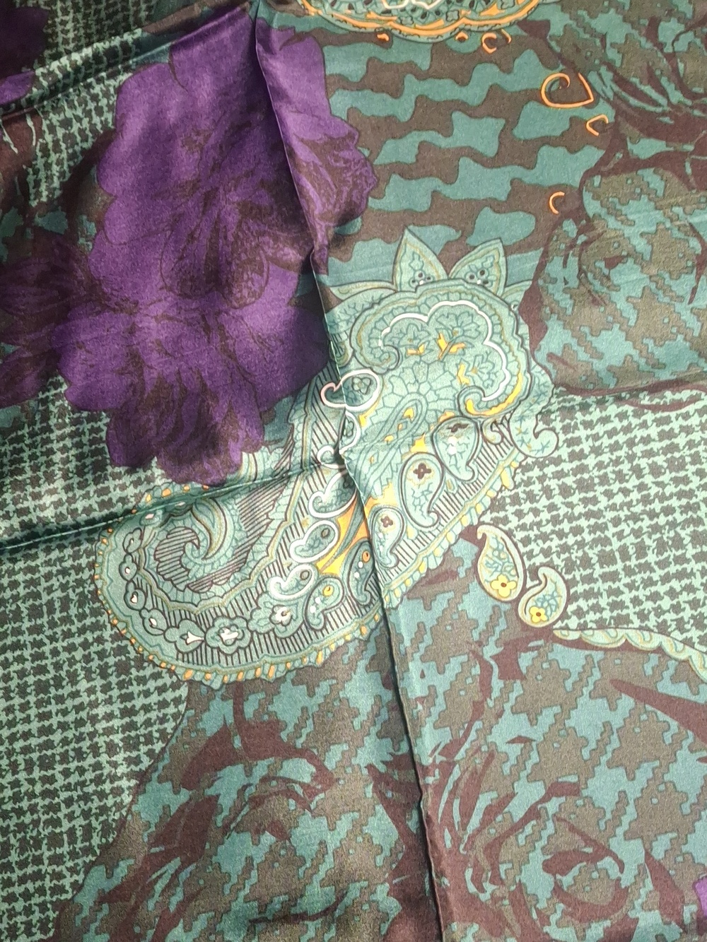 Dior Green and Purple Silk Houndstooth Scarf - Picture 6 of 6